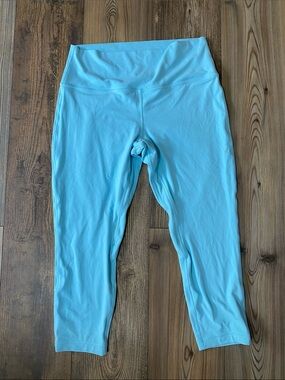 Lululemon Blue Capris!